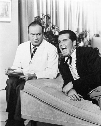 Which award did Bob Hope receive in 1945?