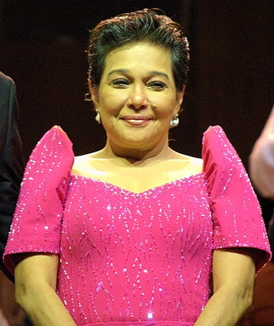 What is the true name of "Nora Aunor"?