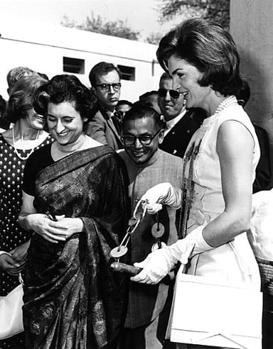 What is Indira Gandhi's place of burial?