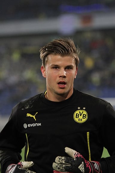 What position does Mitchell Langerak play?
