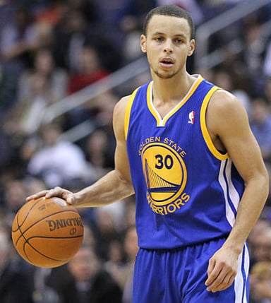What is Stephen Curry's nationality?