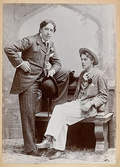 What did Alfred Douglas's father accuse Oscar Wilde of, publicly?
