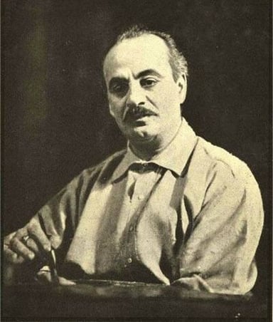 What was the name of the literary organization Kahlil Gibran helped re-found in 1920?