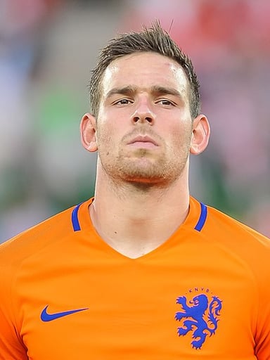 Which English club did Janssen play for?