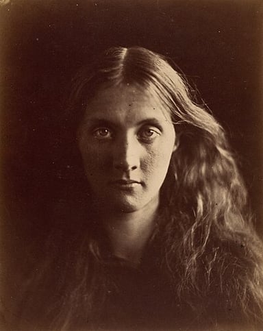 When was Virginia Woolf born?