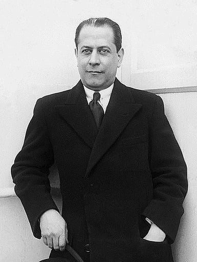 In which year did Capablanca pass away?