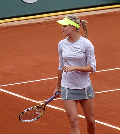 In which Grand Slam did Bouchard first reach the semifinals?