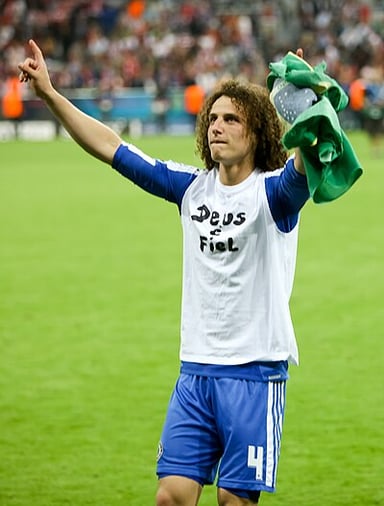 Which club did David Luiz transfer to in January 2011?