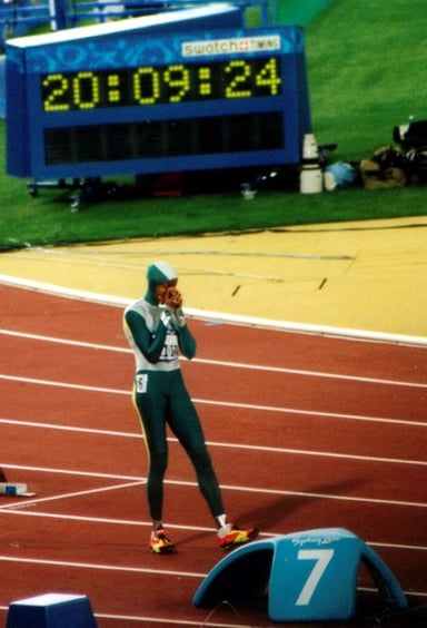 In what year did Cathy Freeman win Olympic gold in the 400m?