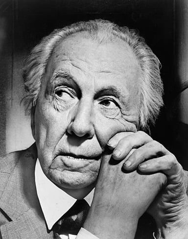 Could you select Frank Lloyd Wright's most well-known occupations? [br](Select 2 answers)