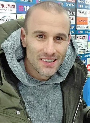 What is a distinctive feature of Palacio's rattail braid?