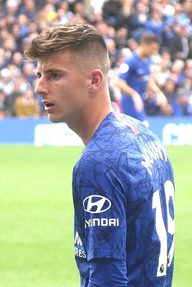 Which trophy did Mason Mount win with Chelsea in 2021 for the first time in the club's history?