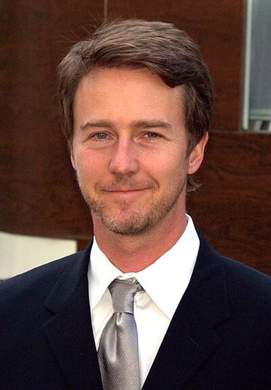 Where did Edward Norton graduate from in 1991?