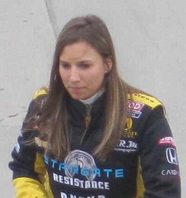 What type of racing is Simona de Silvestro primarily known for?
