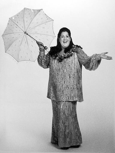 What instrument was Cass Elliot known to play?