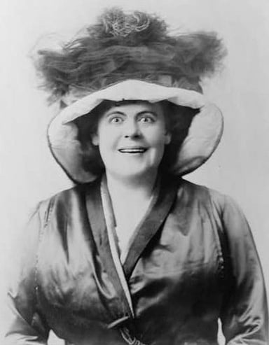 Where did Marie Dressler learn to appreciate her talent in making people laugh?