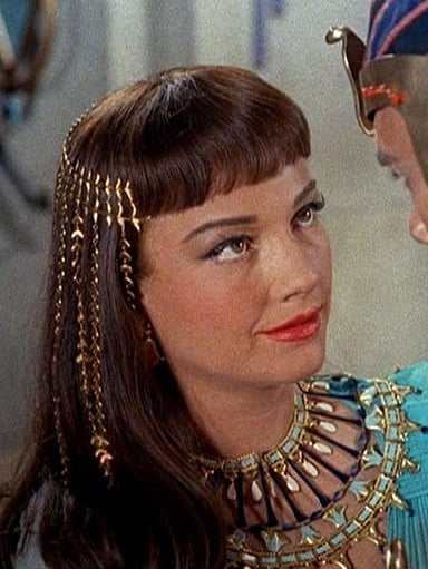 Anne Baxter studied acting under which famous acting teacher?