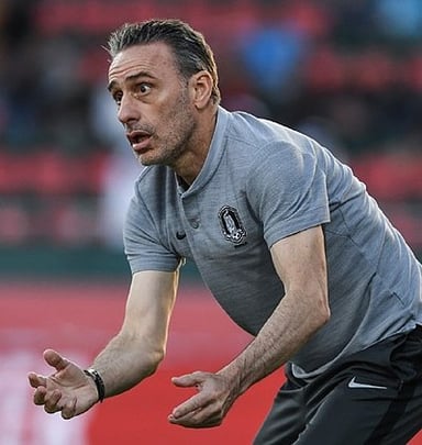 Which national team does Paulo Bento currently manage as of 2023?