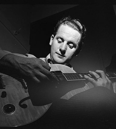 Les Paul's prototype guitar served as inspiration for which famous guitar?
