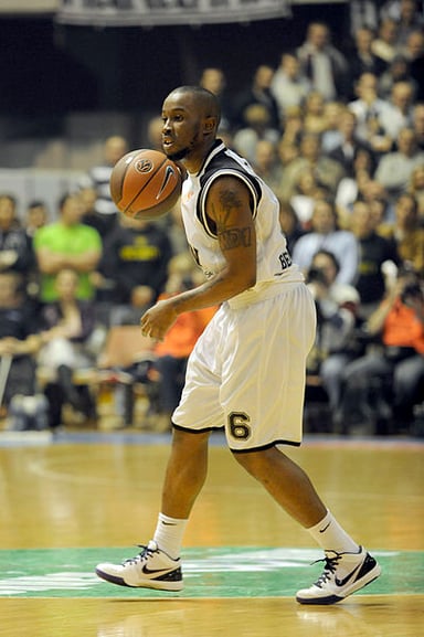 Which NBA team did KK Partizan play against in 2009?