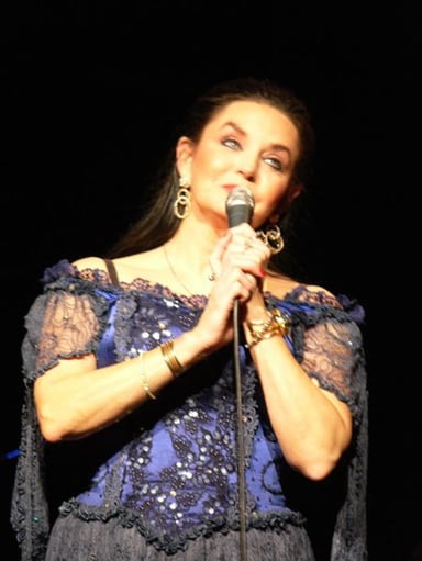 What is Crystal Gayle's real name?