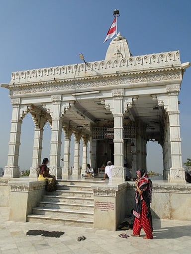 Who founded the city of Bhavnagar?