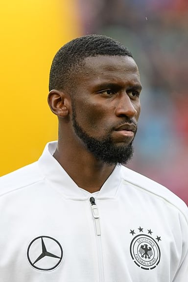What position does Antonio Rüdiger play?