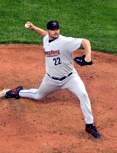 For how many years did Clemens pitch for the Boston Red Sox?