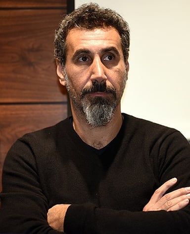 What is Serj Tankian's vocal range?