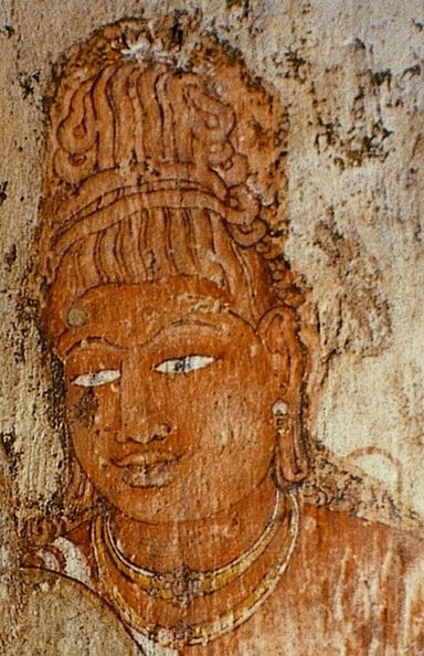 What is the Chola dynasty known for in terms of art?