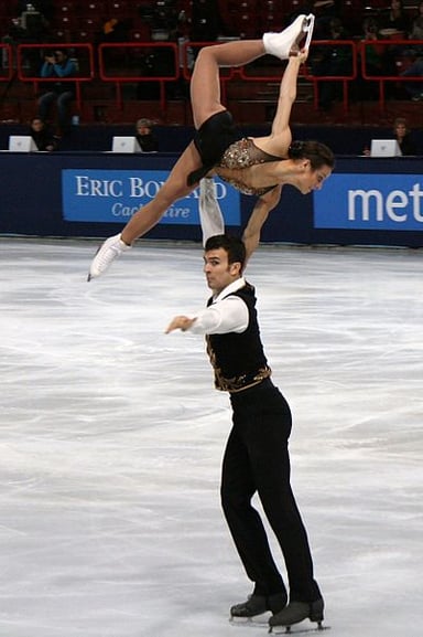 Was Eric Radford's 2022 World Championships partner the same as his partner for the 2018 Olympics?