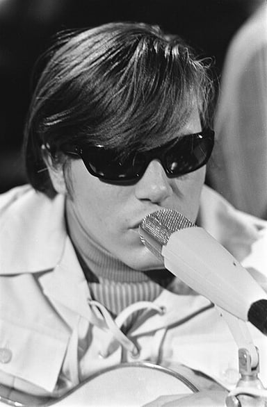 Despite being a prolific recording artist, has José Feliciano also composed his own music?