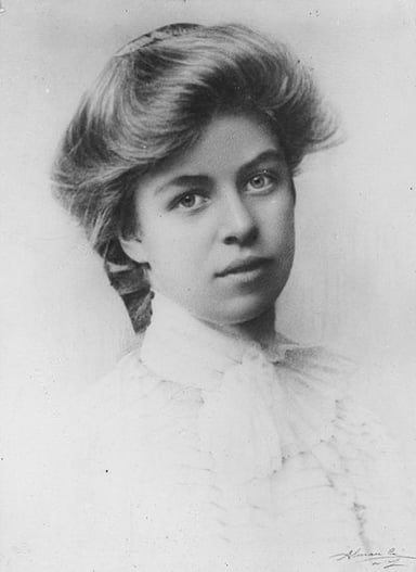 Which document did Eleanor Roosevelt help draft as the first chair of the UN Commission on Human Rights?