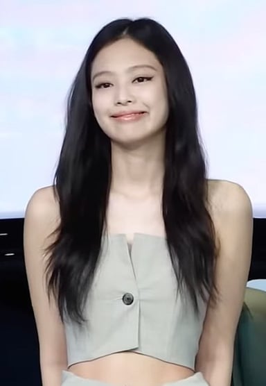 What is the name of Jennie's pet dog?