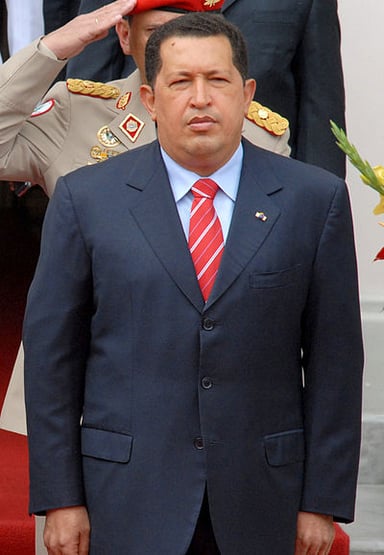 What is the height of Hugo Chávez?