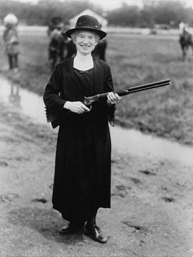 What was unique about women learning marksmanship through Annie Oakley?