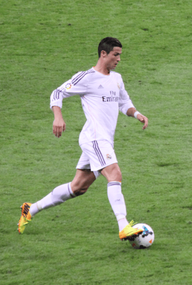 Which club did Cristiano Ronaldo sign for in 2009 in a transfer worth €94 million?