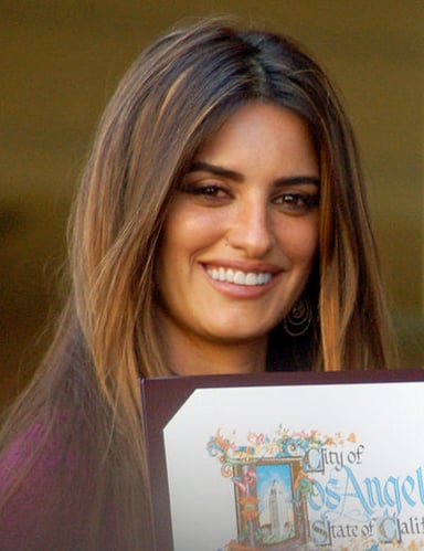 In which year did Penélope Cruz receive a star on the Hollywood Walk of Fame?