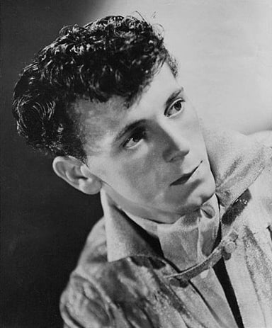 What type of injury plagued Gene Vincent's performances?