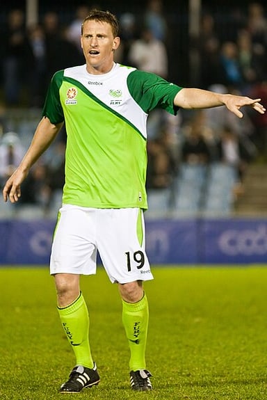 Which award did McBreen win in the 2004–05 season with Falkirk?