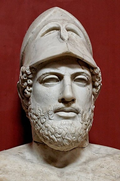Which family was Pericles descended from through his mother?