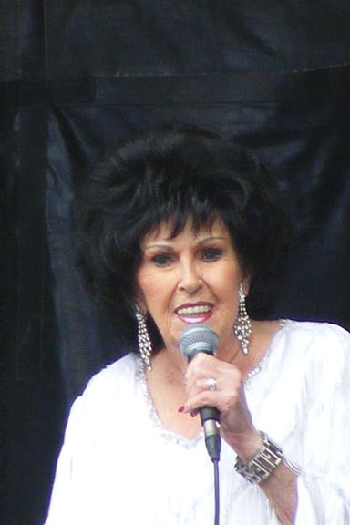 Name the album Wanda released that included "I Remember Elvis."