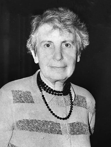 Who is considered a founder of psychoanalytic child psychology alongside Anna Freud?