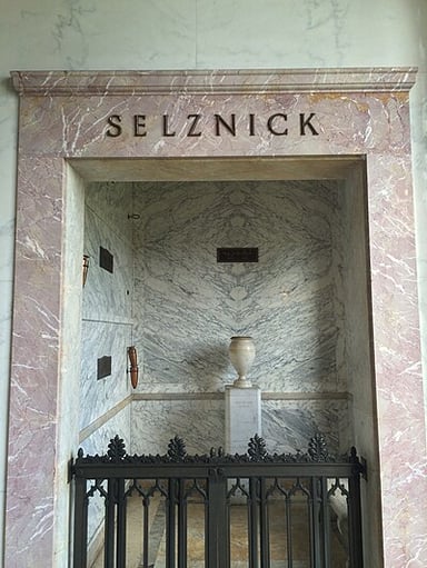 How many times did Selznick get married?