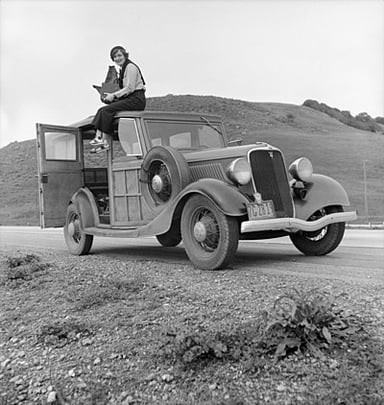 What is Dorothea Lange best known for?