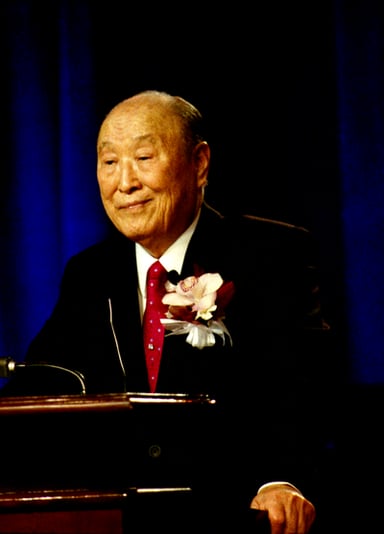 Sun Myung Moon owned which newspaper?
