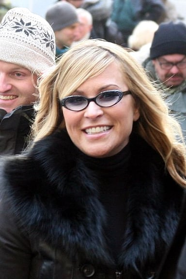 Which song made Anastacia the'World's Best-Selling New Female Pop Artist' in 2001?