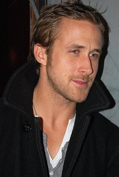 What type of restaurant does Ryan Gosling co-own?