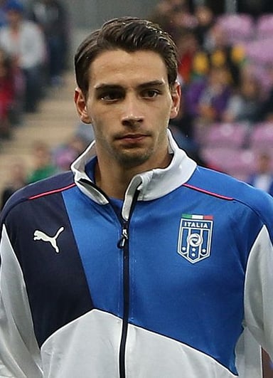 What type of footballer is Mattia De Sciglio?
