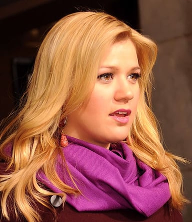 Select Kelly Clarkson's record labels:[br](Select 2 answers)